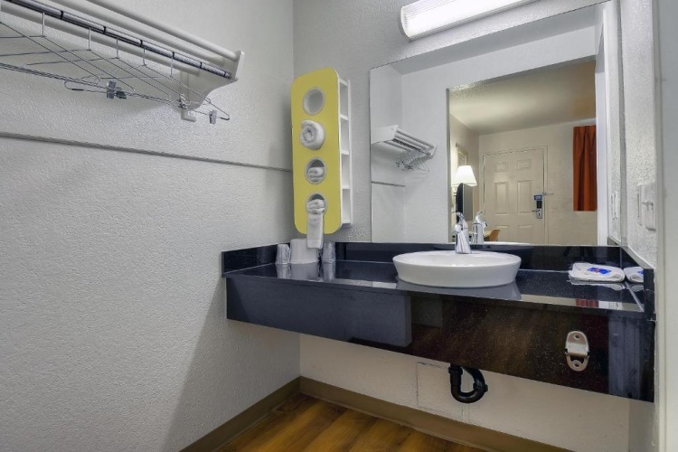Motel 6 Chino - Los Angeles Area photo 10