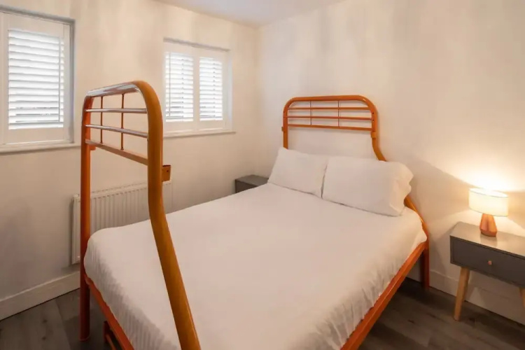 Host Stay Coventry Street