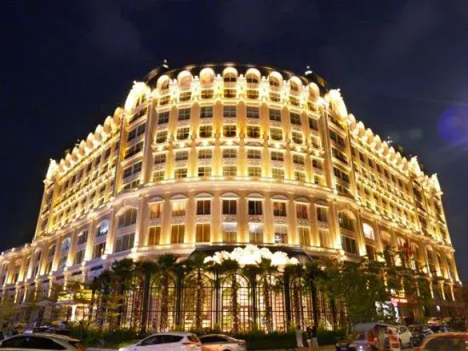 Noble Hotel