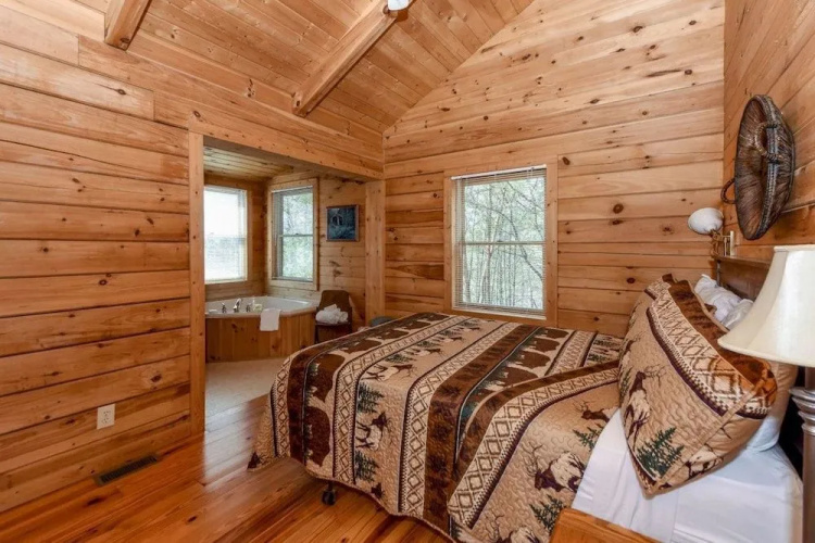 Pauley Robin Cabin