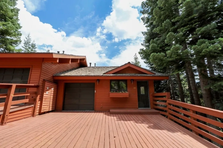 4 Bedrooms Standard room with balcony