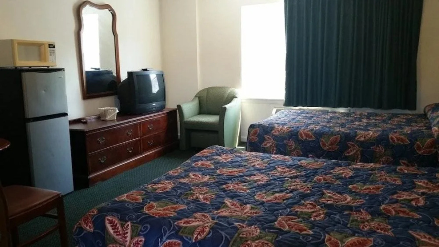 The Virginia Lodge
