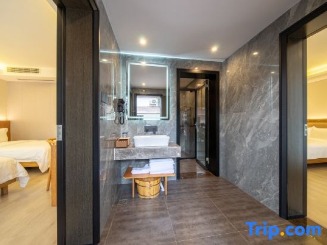 Family Suite with courtyard view