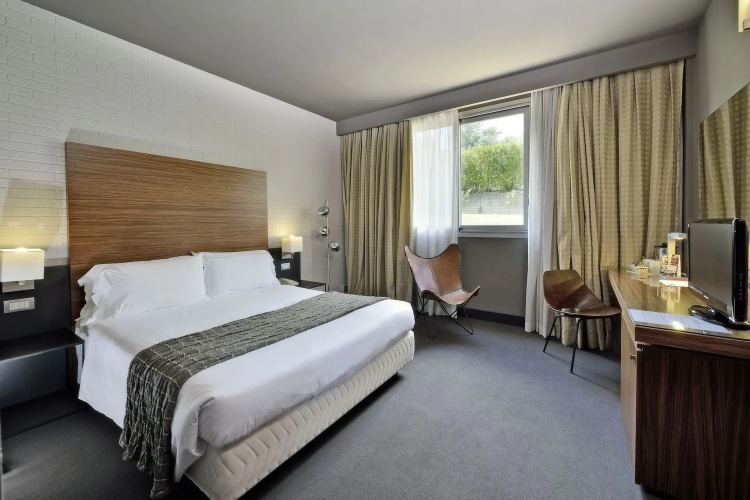 La Meridiana Bleisure Hotel