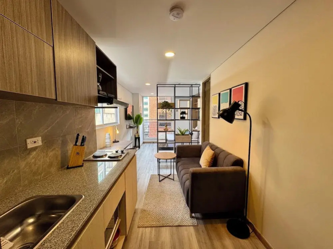 Cozy Loft in 93 park