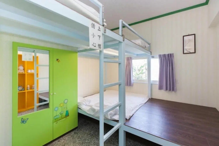 Bed in Dorm