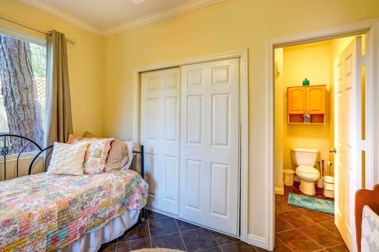 3 Bedrooms Cottage