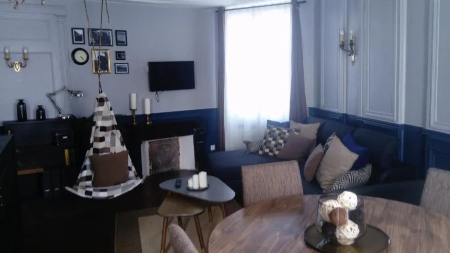 Apartment with garden view