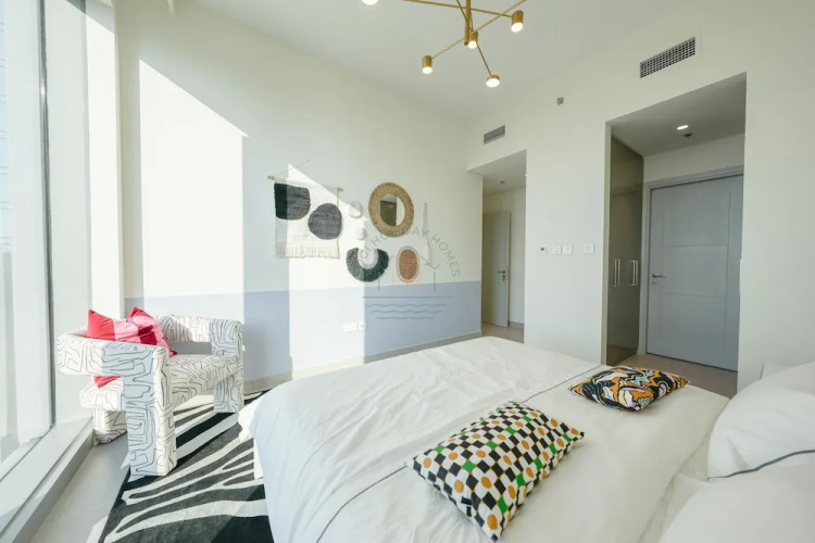 YOGI - Fabulous 2BR Apt Downtown