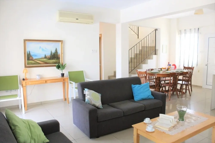 3 Bedrooms Villa