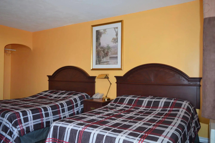 East Court Motel