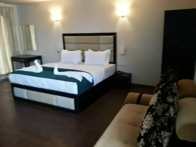 Hotel Aksa Srinagar