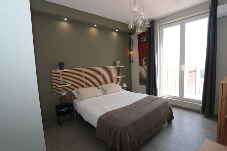 Deluxe Double room with city view
