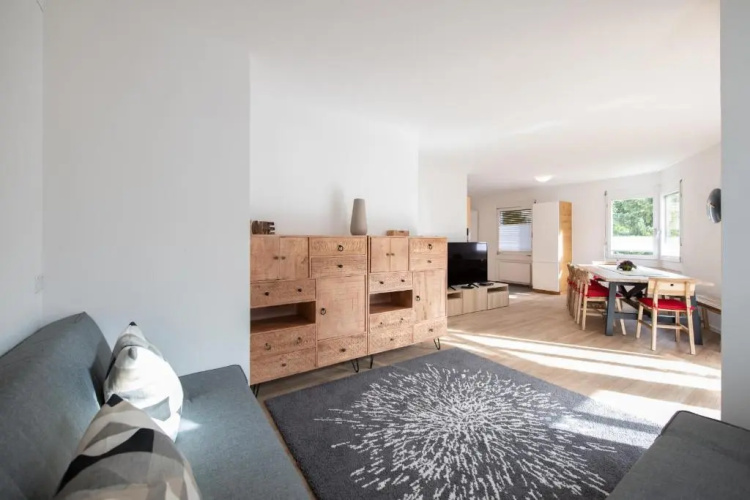 Agrimonia - 5,5-Zi Duplex Wohnung bis 9 Personen mit eigenem Garten