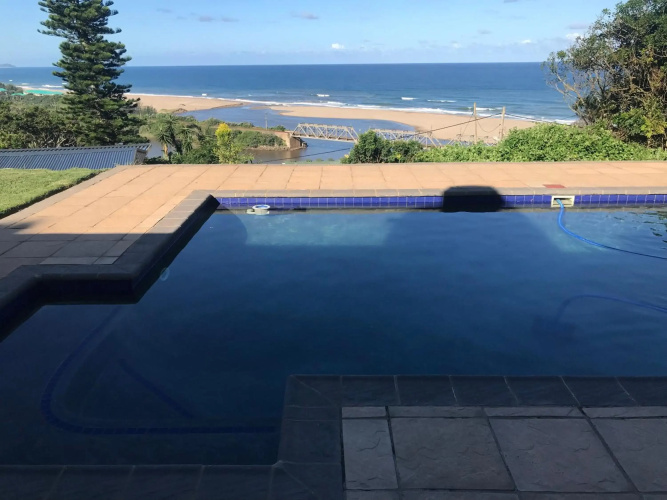 Illovo Beach Inn