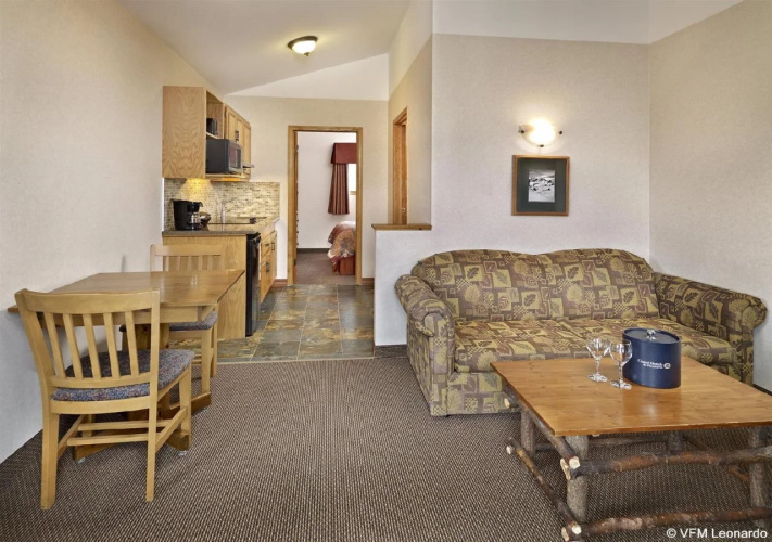 Pyramid Lake Lodge