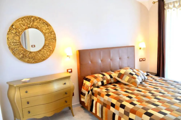 Villa Gold