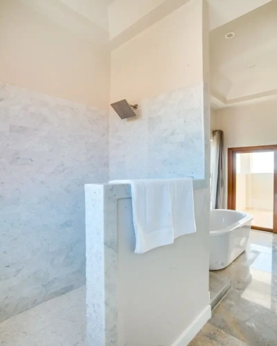 4 Bedrooms Luxury Cottage with lake view