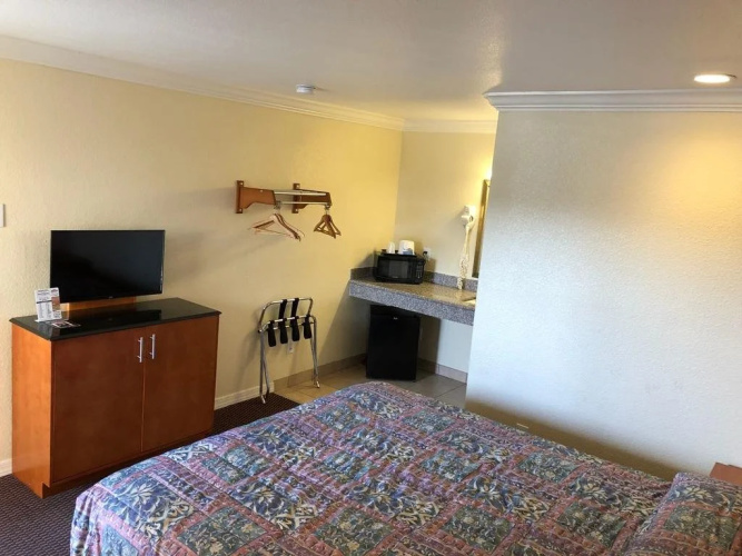 Thunderbird Motel