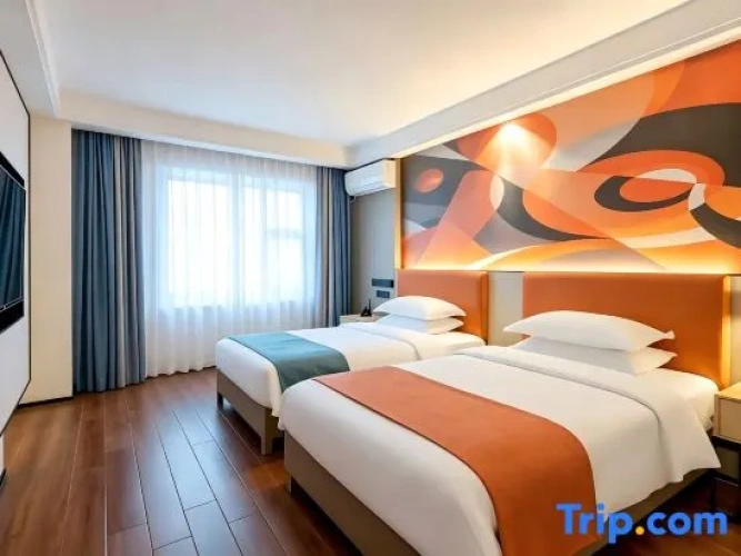 Standard Twin Family room with city view