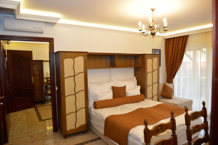 Standard Triple room with garden view