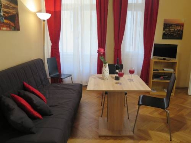 Astronomical Clock Apartment