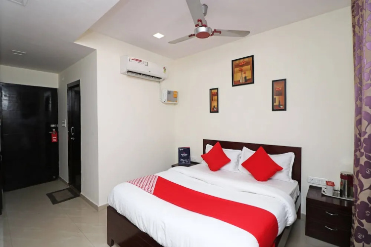 Hotel De DS Plaza By OYO Rooms