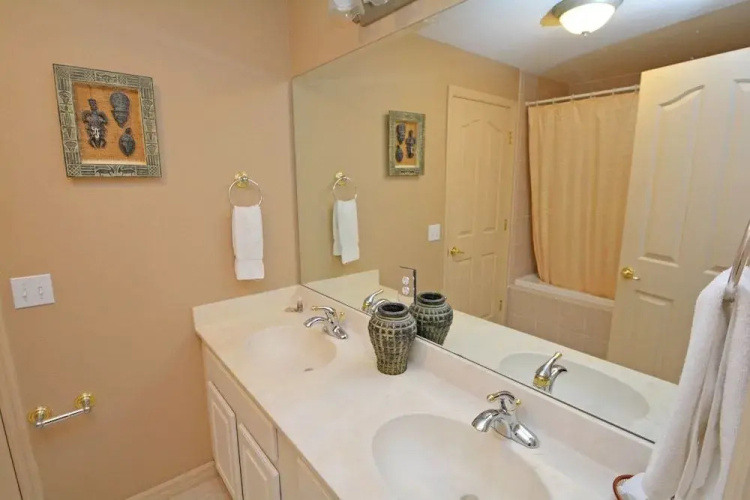 5 BR Home Private Pool Sleeps 10 - VHN 1073