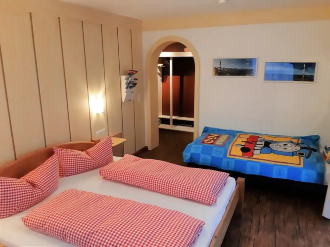 Standard Triple room with balcony