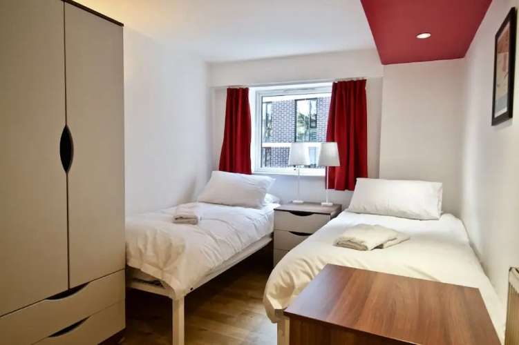 62-66 Farringdon by condokeeper