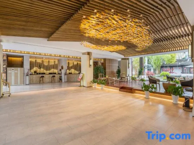 Yinghu Hotel