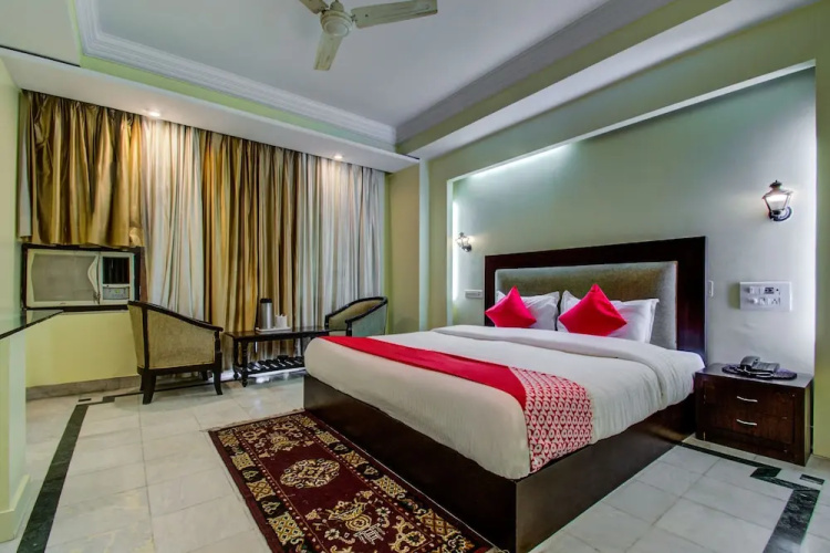 OYO 2428 Hotel Ashish
