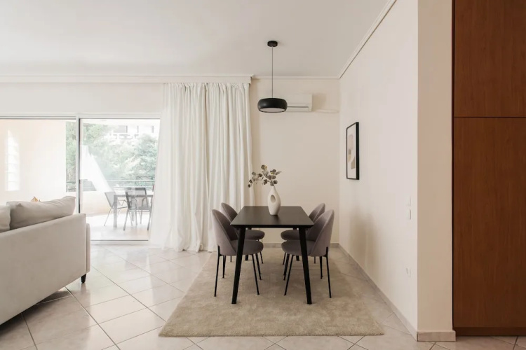 Top-Class 2BR Apartment in Marousi