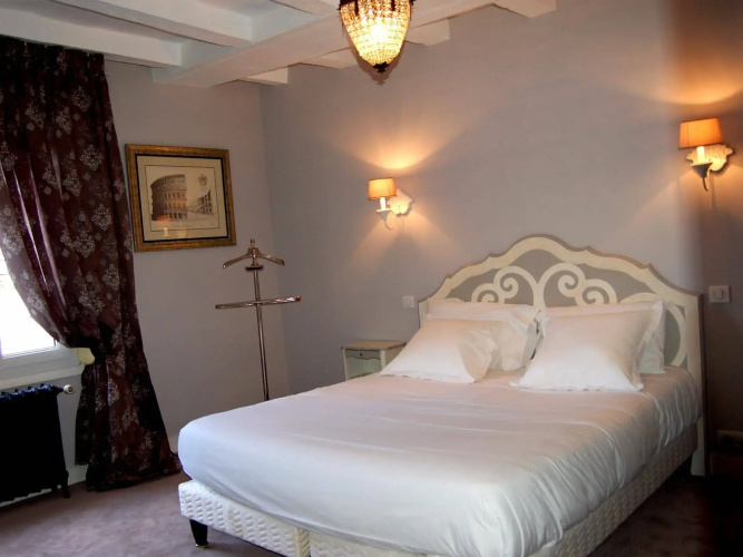 Logis Hôtel Restaurant Le Cheval Blanc
