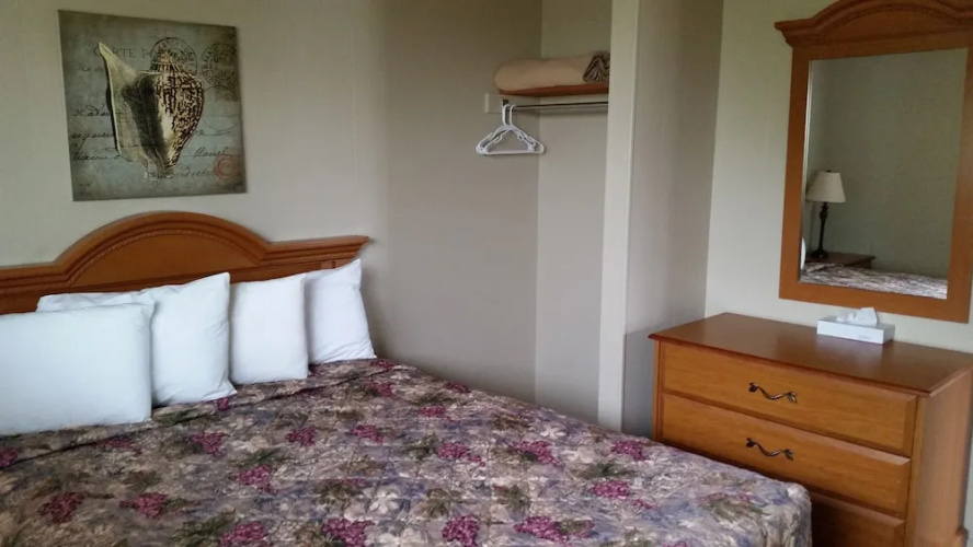 Silver Surf Motel