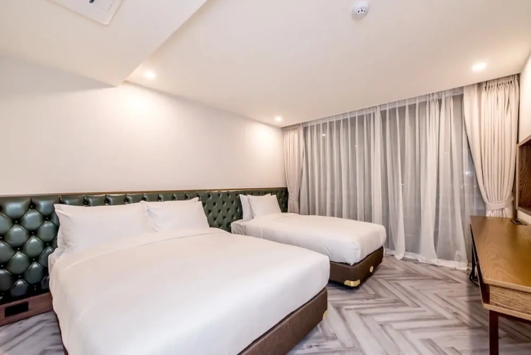 3 Bedrooms Double Suite