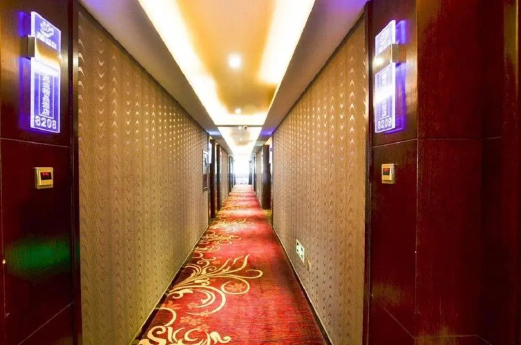 Yiwu Feinidi Inn