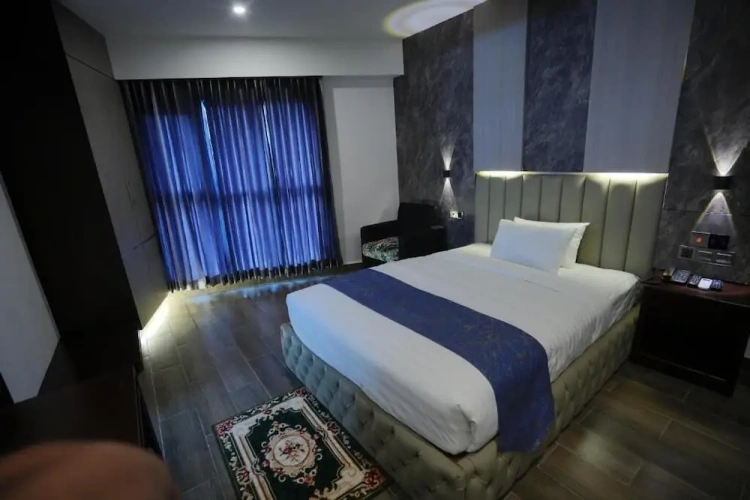 Executive Suite with balcony