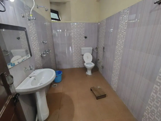 Hotel Gauri Shankar & Restaurant
