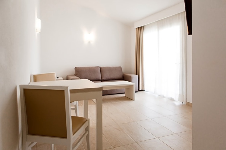1 Bedroom Double Apartment