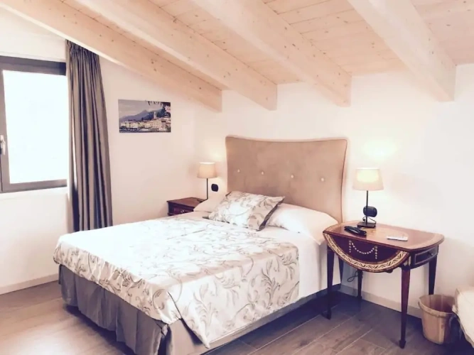 Deluxe room with mountain view