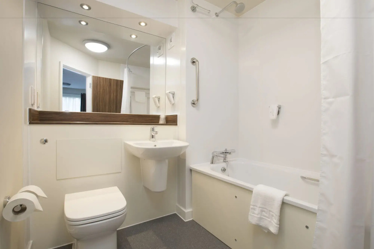 Spring River Ebbsfleet by Marston's Inns