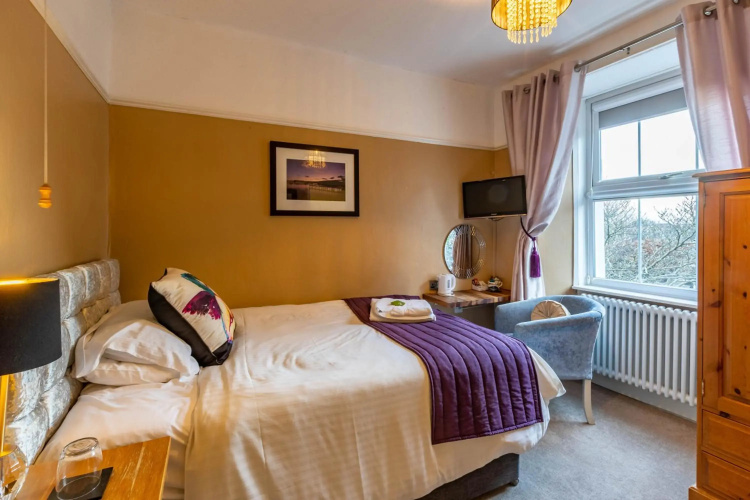 Holly Lodge Guest House