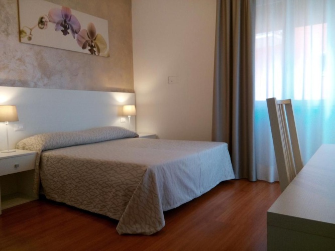 Standard Double room with balcony and with partial sea view