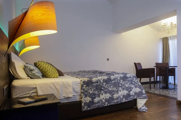 Deluxe Double Suite with balcony and with mountain view