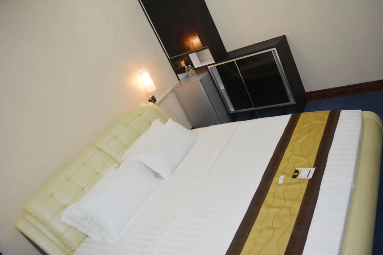 999 Hotel