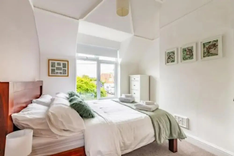 Host Stay Seaview