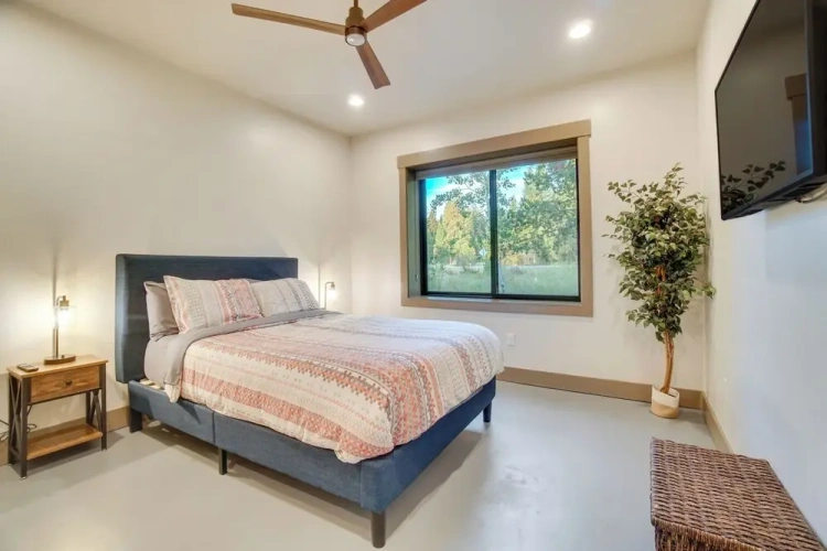 3 Bedrooms Cottage