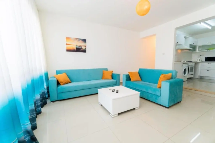 3 Bedrooms Apartment