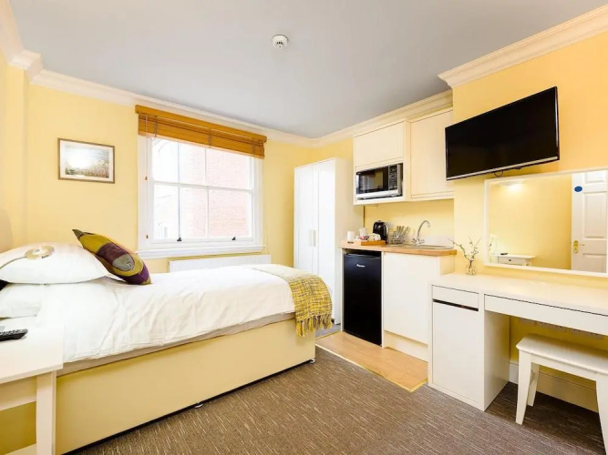 Riverside Apartments